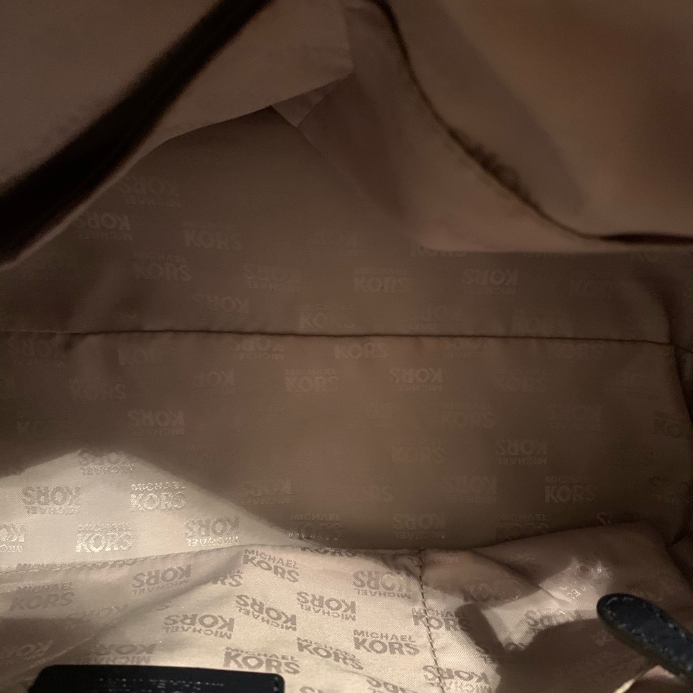 Hand Bag - Picture 4 of 5